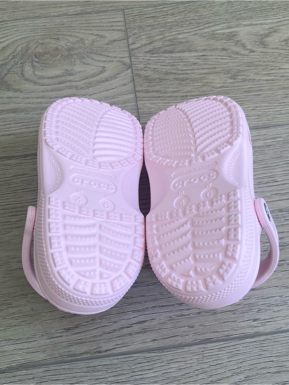 CROCS Classic Clog in Soft Pink - Picture 5 of 6